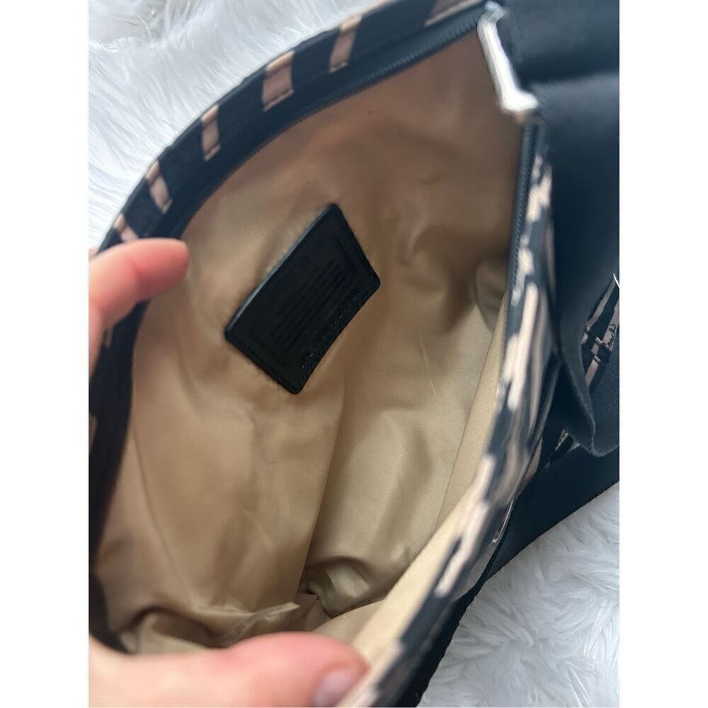 Coach Zebra print Black and Cream Crossbody Bag - Picture 4 of 8